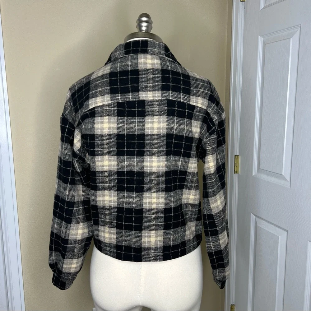 C by one Flannel - Picture 4 of 9